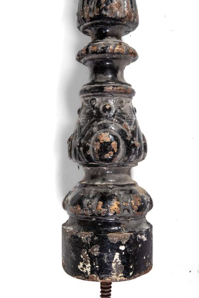 MONTANT ET BALUSTRE D’ESCALIER 
Fonte de...