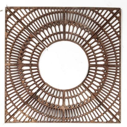 TREE FOOT GRILLE, PARIS
Cast iron, rectangular...