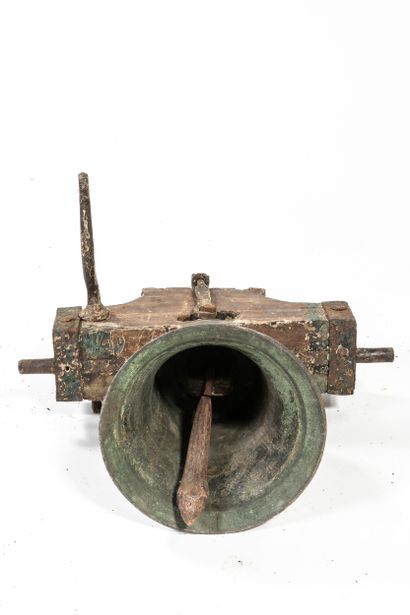 CLOCHE
Métal, le mouton en bois.
Début du...