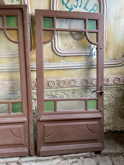 FACADE DE BOULANGERIE
Bois et verre, de forme...