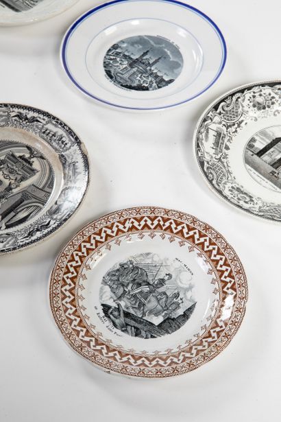 SIX ASSIETTES HISTORIEES
Réunion de six assiettes...