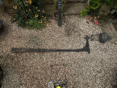 REVERBERE PARISIEN
Cast iron, the flared...