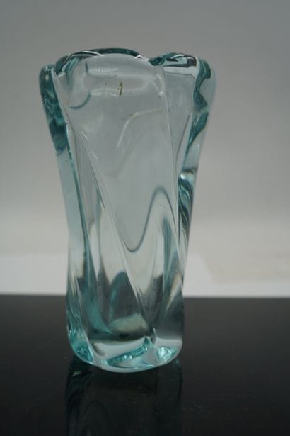 DAUM France
Vase en cristal à décor de côtes...