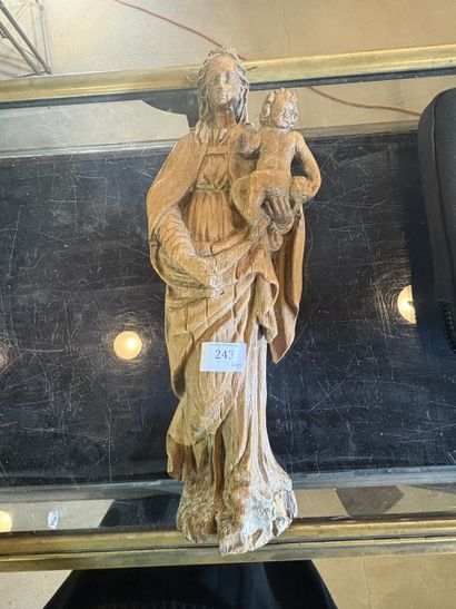 Vierge à l'enfant, bois sculpté, dans le...