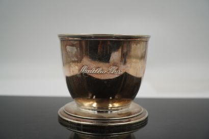 Seau à glaçon en métal argenté marqué Madelia...