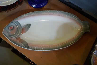 Réunion de céramiques comprenant : 
-Limoges...