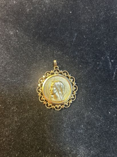 Pendentif circulaire en or jaune 18K, orné...