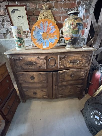Commode à façade arbalète en bois naturel,...