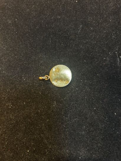 Médaille Ecce Homo, en or jaune 18K, gravée...