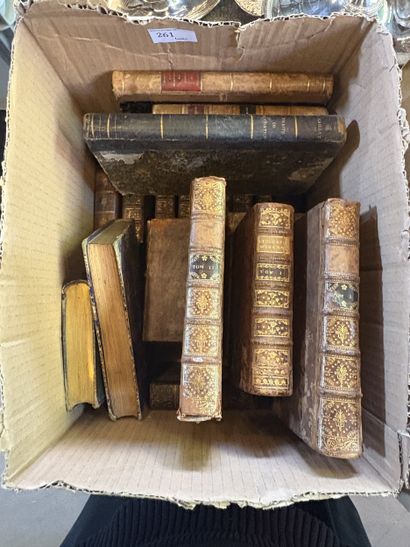Réunion de volumes reliés et brochés des...
