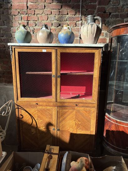 Armoire en bois de placage, la partie supérieure...
