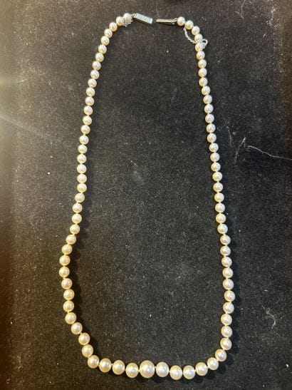 Collier de perles de culture en chute, fermoir...