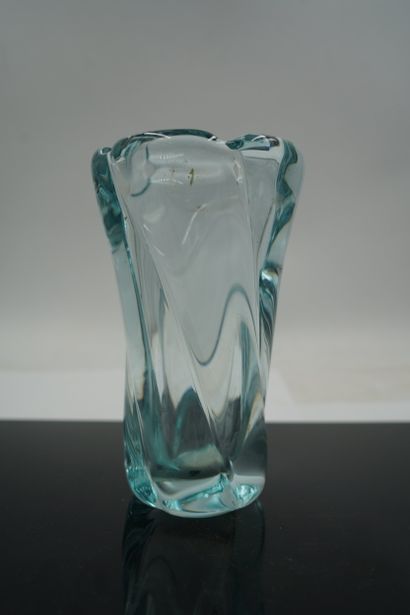 DAUM France
Vase en cristal à décor de côtes...