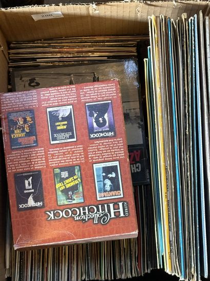 Réunion de disques vinyles, certains en coffret.
6...