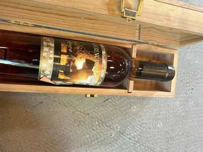 Réunion de bouteilles de vin dont Côtte de...