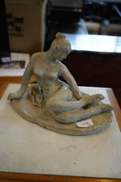 ECOLE CONTEMPORAINE
Trois sujets féminins...