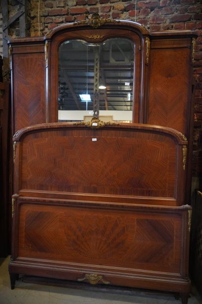 Mobilier de chambre à coucher en bois de...