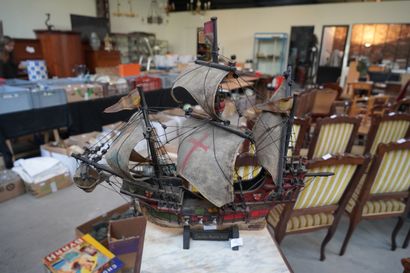 Maquette de bateau en bois
En l'état