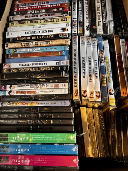 Réunion de DVD
6 cartons, en l'état
