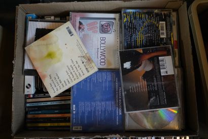 Réunion de volumes, BD, CD et jouets dont...