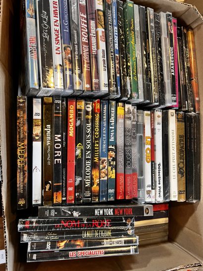 Réunion de DVD
6 cartons, en l'état