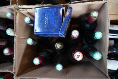 Réunion de bouteilles de vin dont Château...