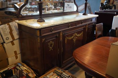 Buffet en bois verni, plateau de marbre blanc...