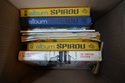 Réunion de volumes dont Spirou et divers
En...