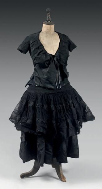 Maison Christian DIOR
TENUE DE COCKTAIL Comprenant...