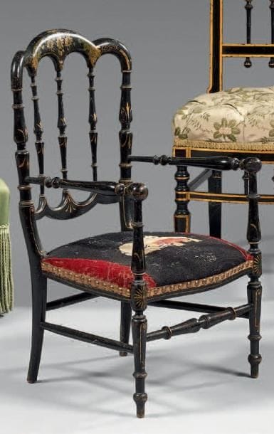 FAUTEUIL D'ENFANT Bois noirci et doré, le...
