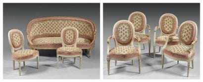 MOBILIER DE SALON Bois mouluré et sculpté,...