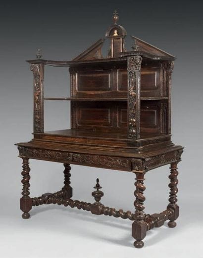 DRESSOIR À DEUX CORPS Bois sculpté et mouluré,...