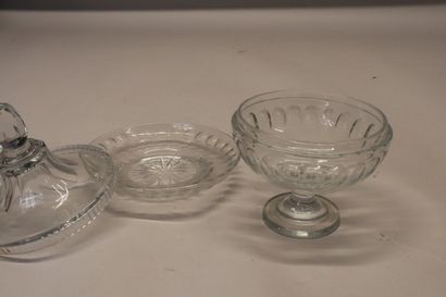 Attribué à Baccarat, drageoir et sa soucoupe...