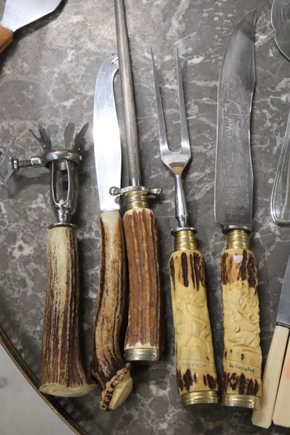 Lot de couverts à découper et couverts de...