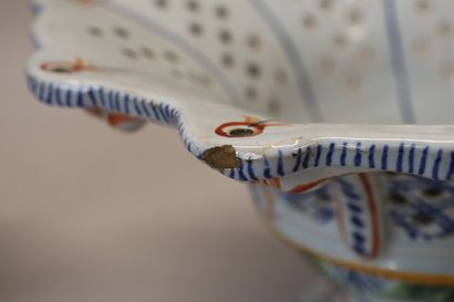 Paire de coupes montées ajourées ou passoires...