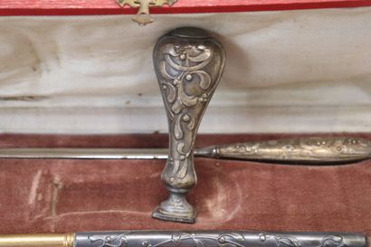 Nécessaire de bureau art nouveau dans un...