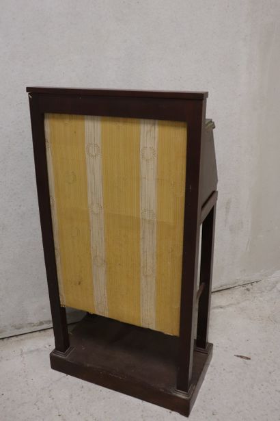 Petit bureau de pente dit 