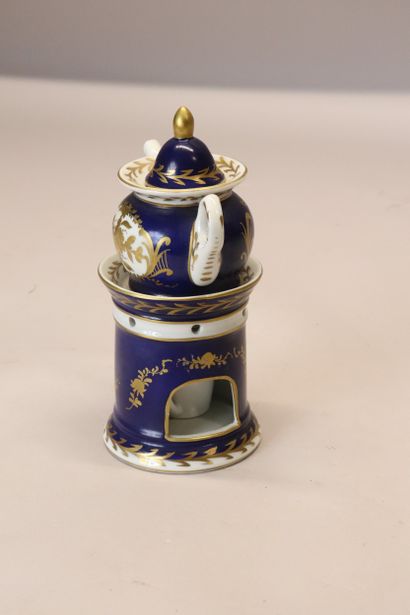 Tisanière en porcelaine émaillée bleu de...