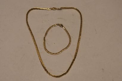 Un collier et une chaîne maille haricot en...