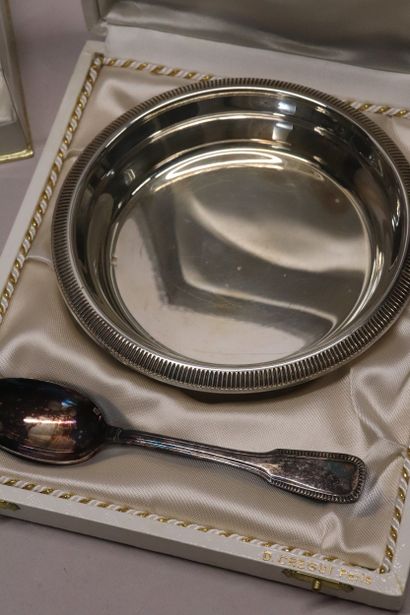 Métal argenté : une timbale presse agrumes...