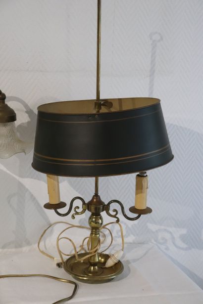 Une lampe bouillotte haut : 68cm et deux...