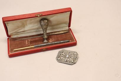 Nécessaire de bureau art nouveau dans un...