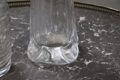 Important vase en verre transparent dans...