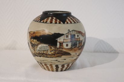Ciboure, vase faience décor berger basque,...