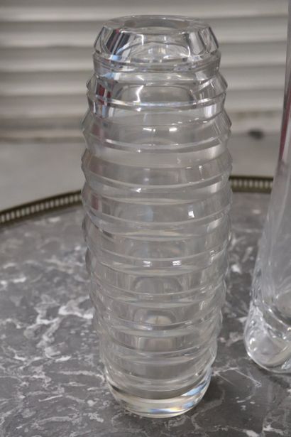 Important vase en verre transparent dans...