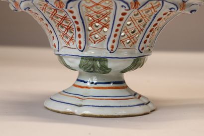 Paire de coupes montées ajourées ou passoires...
