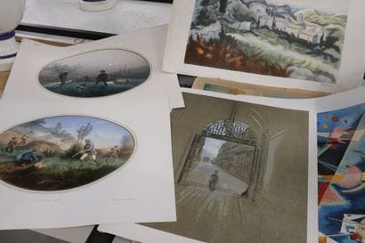 Lot de diverses estampes et affiches dans...