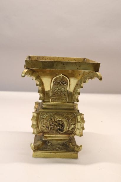 CHINE important vase rituel de forme gu à...