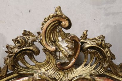 Miroir biseauté, cadre de style Louis XV...