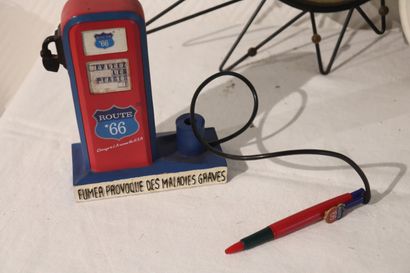 Lot 1960 avec pendules murales, dont Vedette,...